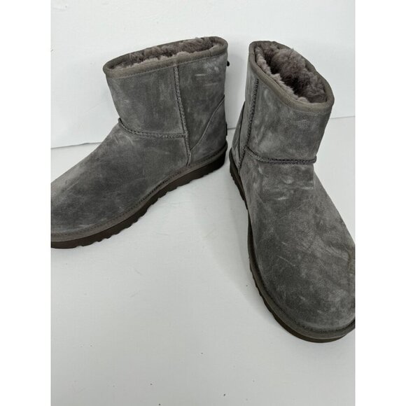 NEW UGG Classic Mini UGG Rubber Logo Grey Boot Suede Sheepskin EU 42 US 11 UK 9 - Picture 8 of 9